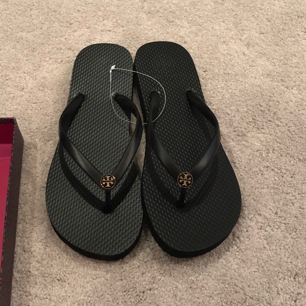 NWT Tory Burch flip flops